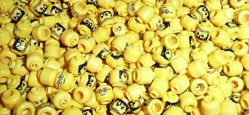 cabezas de LEGO con agujero